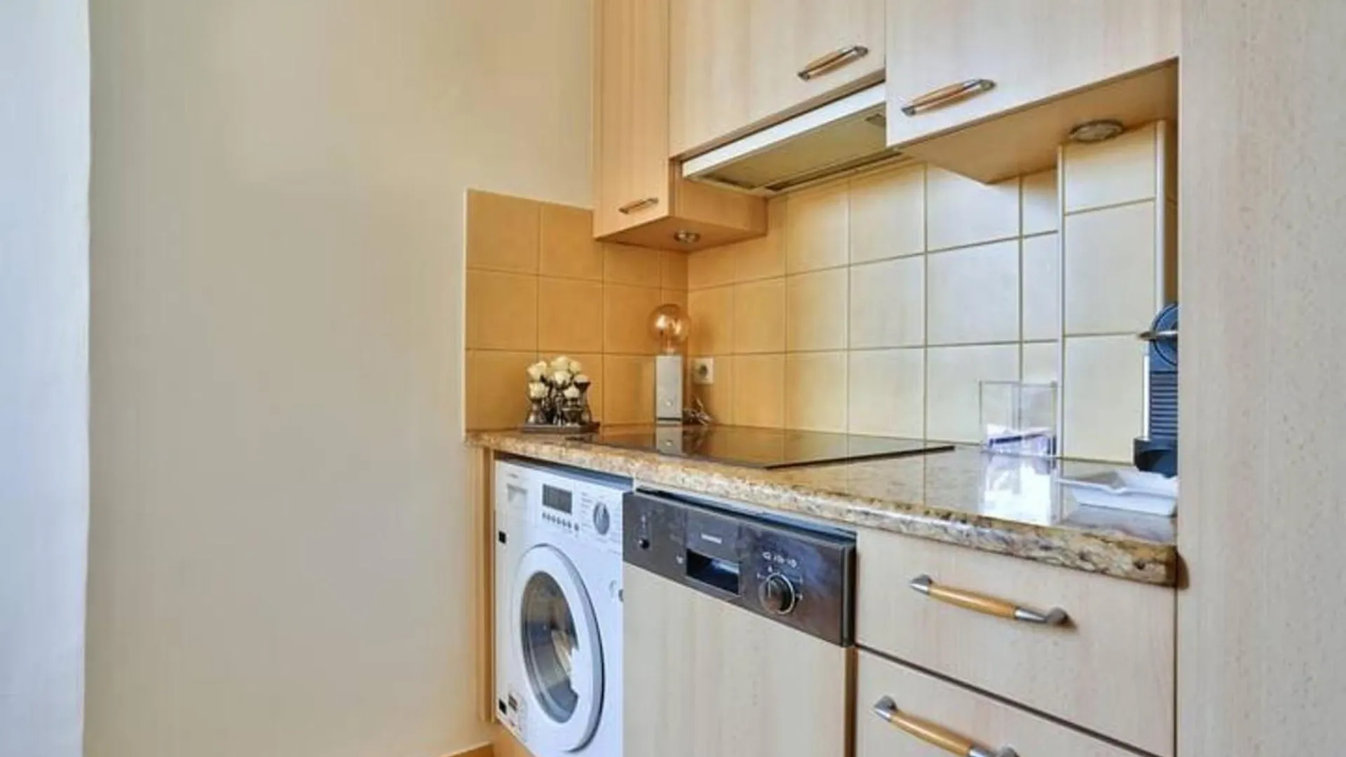 Charming With Eiffel Tower View Appartement